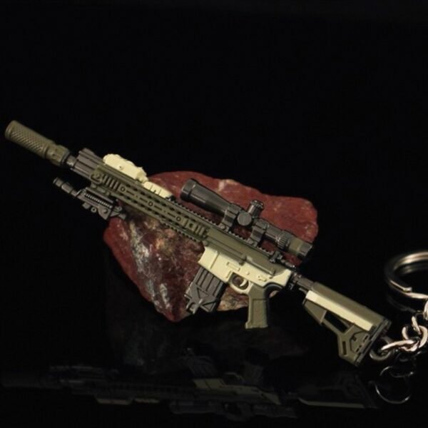 Resident Evil 8 Series Mini Gun Model | 9 cm Alloy Metal Weapon Keychain | Collectible Replica Toy