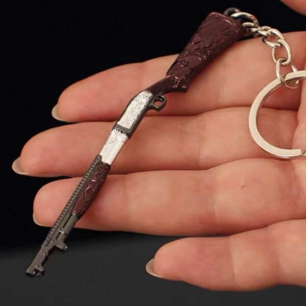 Resident Evil 8 Series Mini Gun Model | 9 cm Alloy Metal Weapon Keychain | Collectible Replica Toy